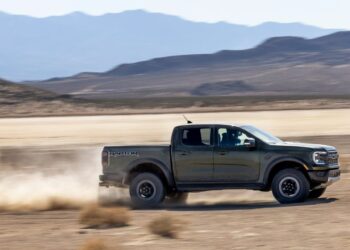 Ford Introduces a New Gas-Powered Truck Aimed at Global Dominance