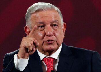 Mexican president pushes new Labor Minister to resolve Grupo Mexico conflict