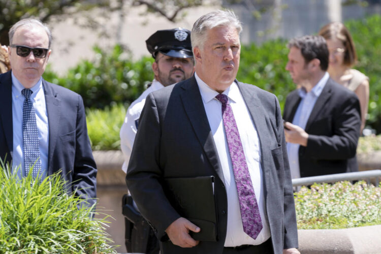 Trump loses two lawyers just hours after being indicted