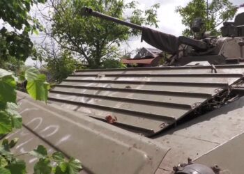 Russia moves toward recruiting criminals for army