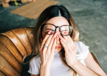 I’m an eye doctor. These 5 common habits could be harming your eye health
