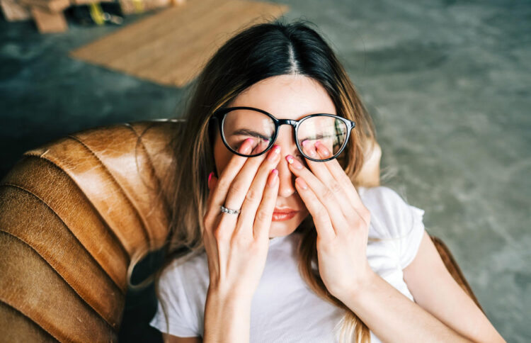 I’m an eye doctor. These 5 common habits could be harming your eye health