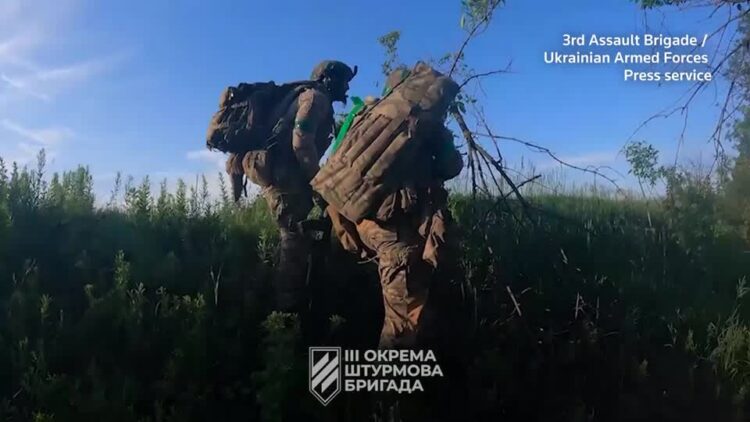 Ukrainian troops fight near Bakhmut: military video