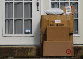 Packages from China are surging into the United States. Some say $800 duty-free limit was a mistake