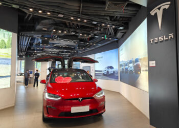 Even the cheapest Tesla Model 3 now qualifies for the full $7,500 tax credit