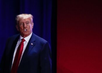 Legal experts say Trump’s new defense shows he’s “in for a world of trouble”