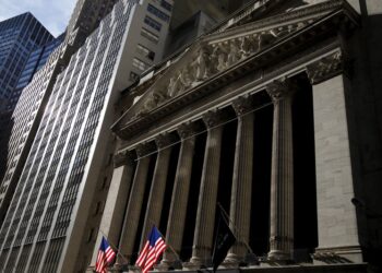 US bank shares fall after Treasury debt issuance, proposed new capital requirements