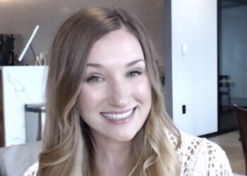 I used AI to double my income in one year. It wasn’t hard to do and didn’t cost me anything.