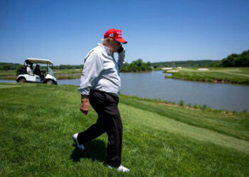 Inside Trump’s Club When the Call Came: You’re Indicted