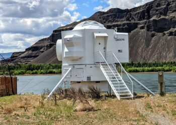 This tiny WA house along the Columbia River is out of this world. Take a look inside