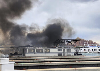 Houseboats catch fire at popular destination Lake Powell on Utah-Arizona line