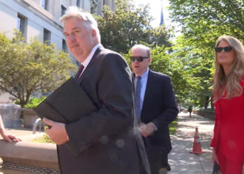 Trump attorneys arrive at Justice Department