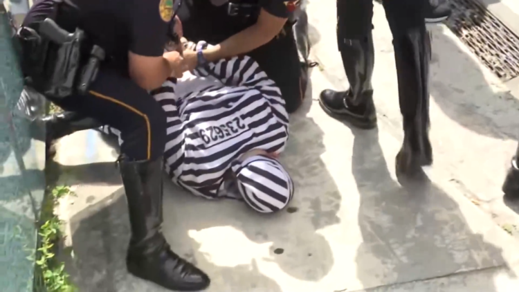 Anti-Trump protester arrested outside courthouse