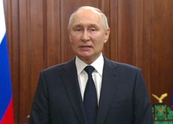 Putin confirms Russian pilots killed during aborted mutiny