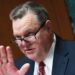 Tester staff begs reporter to keep senator’s exposed male anatomy ‘off the record’ after pea field potty stop