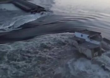 Breached dam in Ukraine's south unleashes floodwaters