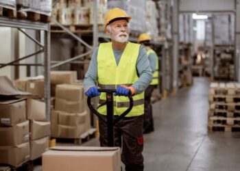 Working Longer to Max Out Social Security? Turns Out It Doesn’t Work For Most Americans