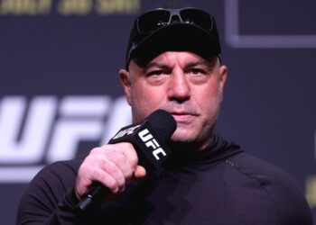 Joe Rogan Offers $100,000 to Leading Vaccine Researcher to Debate RFK Jr. Over ‘Nonsense’ Anti-Vaxxer Claims