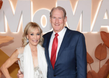 Billionaire James Crown dies in crash at Colorado racetrack