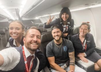After a man’s flight was delayed for 18 hours, he was rewarded by being the only person on the plane and documented himself partying with the crew