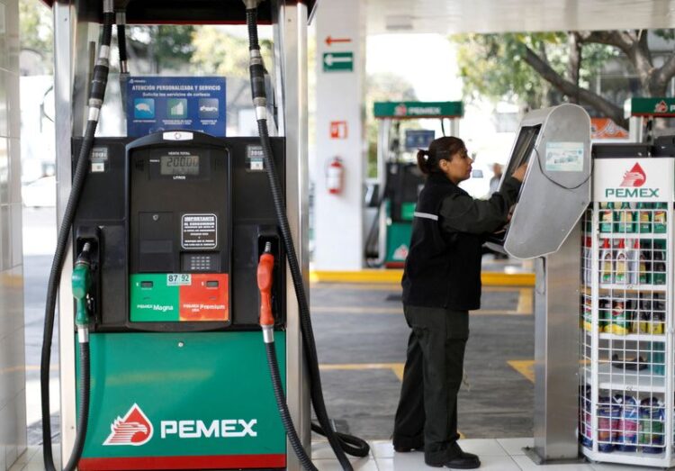 Analysis-Mexico’s gasoline independence dream sinks in dirty fuel oil glut