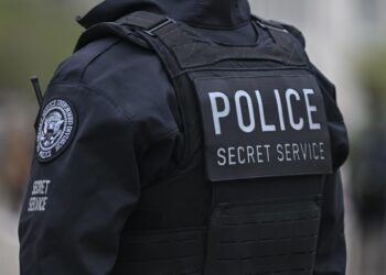 Secret Service agents didn’t see an intruder get into a Biden official’s home because they were distracted on their cellphones