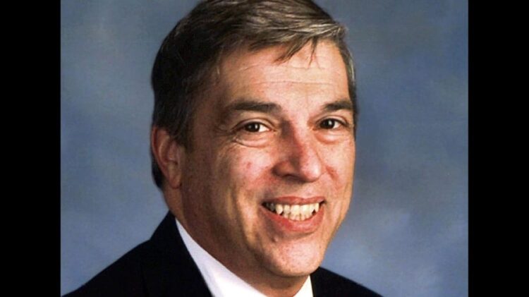 Robert Hanssen, most damaging spy in FBI history, found dead in prison cell
