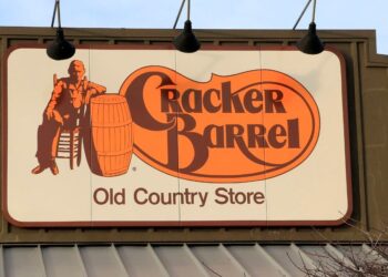 Right-Wingers Mocked For Full-Blown Freakout Over ‘Woke’ Cracker Barrel