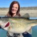Lady angler sets a world record for largemouth bass