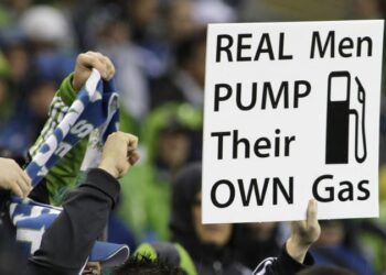 Oregon ends its 72-year ban on self-service gasoline