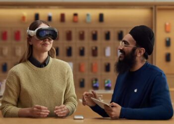 People who were whisked away in golf carts to try out Apple’s $3,500 headset are calling it ‘magic’ that is ‘still searching for a purpose’