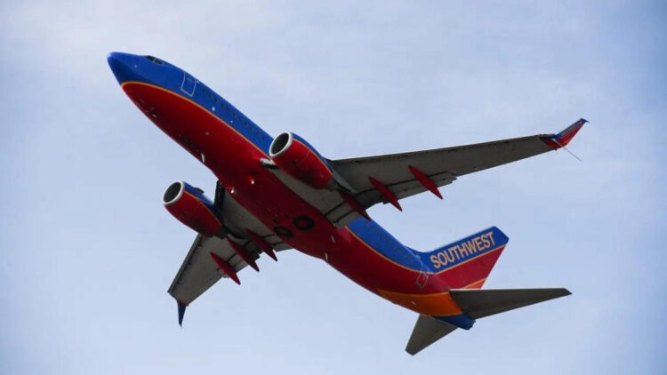 Texas-bound Southwest flight delayed to remove unruly passenger, to other flyers’ delight: video