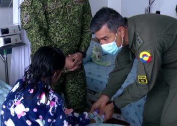 Colombian President meets children rescued from jungle
