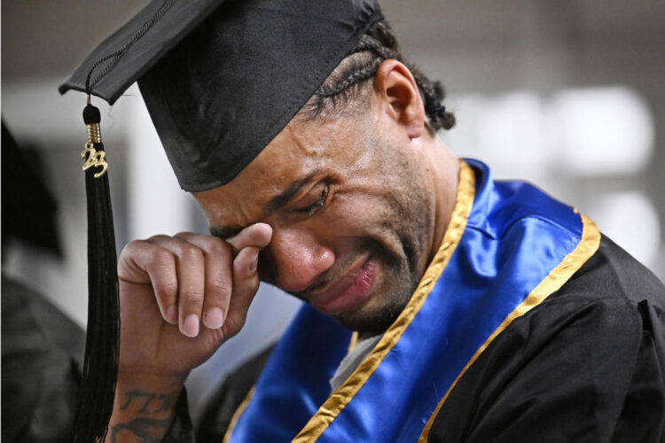 Yale, University of New Haven partnership celebrates first degrees awarded to inmates