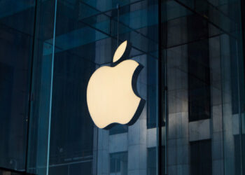 Apple closes at a new record high just a week after Vision Pro’s unveiling