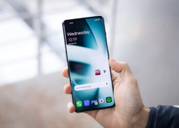 Best Buy is now offering the OnePlus 11 at a huge discount; but there is a catch