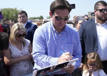 DeSantis, Pence and other GOP 2024 hopefuls, but not Trump, set to appear at Iowa rally