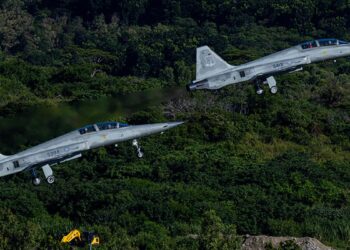 Taiwan sends up fighters as Chinese warplanes cross strait’s median line