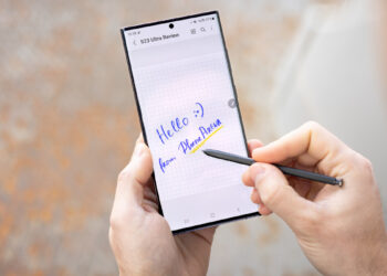 Is Samsung getting too close to Google? The latest “Super Update” release suggests so