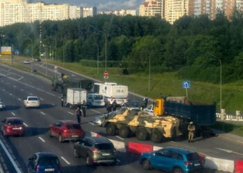 Wagner boss turns back troops ‘to avoid bloodshed’