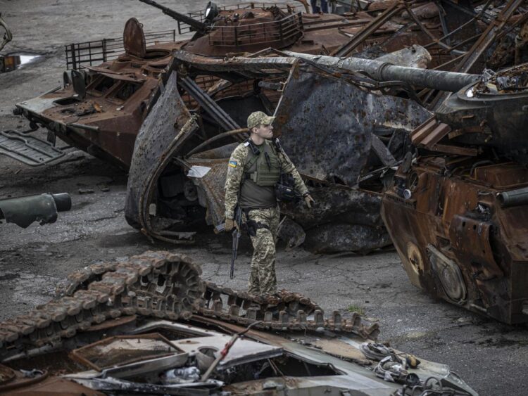 Russian military bloggers are losing their minds over reports that a Russian unit was blasted by artillery while waiting 2 hours for their commander to give a motivational speech