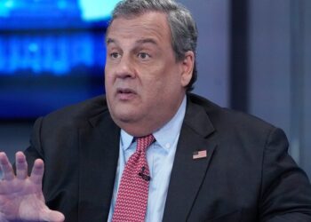 Chris Christie Slams Ron DeSantis Over ‘Ridiculous’ Jan. 6 Excuse