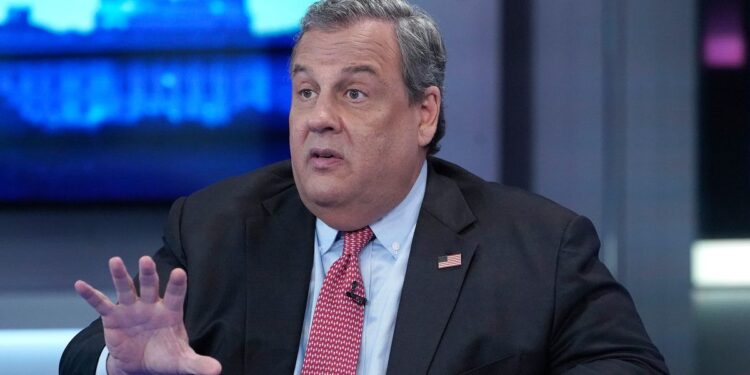 Chris Christie Slams Ron DeSantis Over ‘Ridiculous’ Jan. 6 Excuse