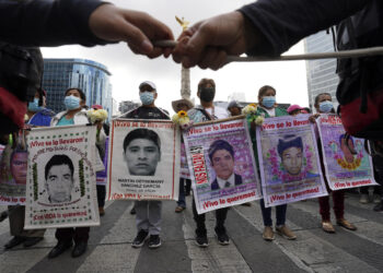 Mexico arrests former anti-kidnapping official in disappearance of 43 students in 2014