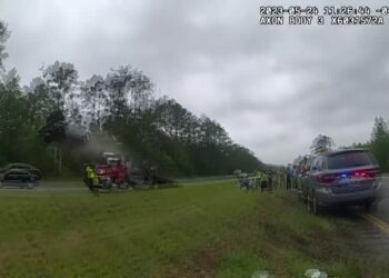 Car launches into air after hitting tow truck ramp
