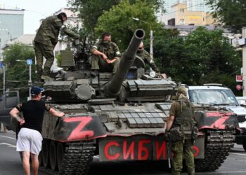 ‘Freaked Out’ Russia Shocked by Military Coup Against Putin