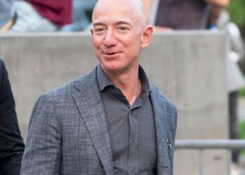 Jeff Bezos Told His Employees, ‘I Predict One Day Amazon Will Fail. Amazon Will Go Bankrupt.’ But His Goal is to Delay The Inevitable