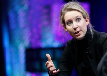 Elizabeth Holmes ordered dinners for Theranos staff but made sure they weren’t delivered until after 8 p.m. so they worked late: book