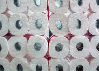 Big-name toilet paper brands are getting blasted for a major problem with their products — here’s who got called out