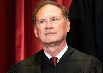 The wife of Supreme Court Justice Samuel Alito leased a plot of land to an oil and natural gas company while the judge was weakening the powers of the Environmental Protection Agency, report says